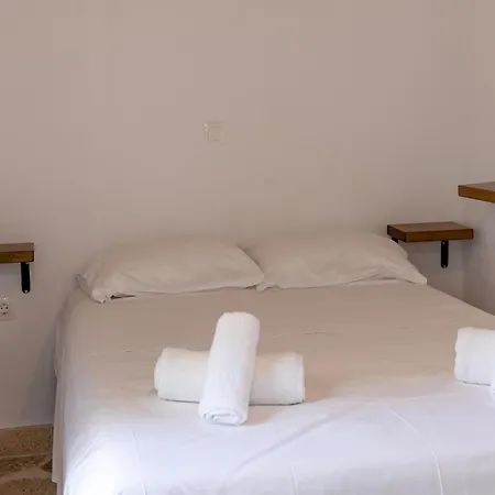 Epavlis Petrou Siwtou Tinos