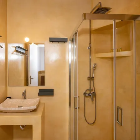 Epavlis Petrou Siwtou Tinos