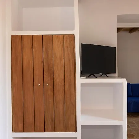 Epavlis Petrou Siwtou Villa Tínos
